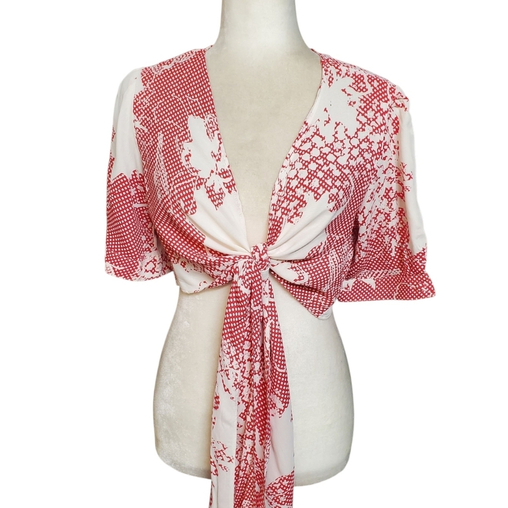 Flynn Skye Wrap Top Womens Size Large Red Floral Tie Front Crop Blouse